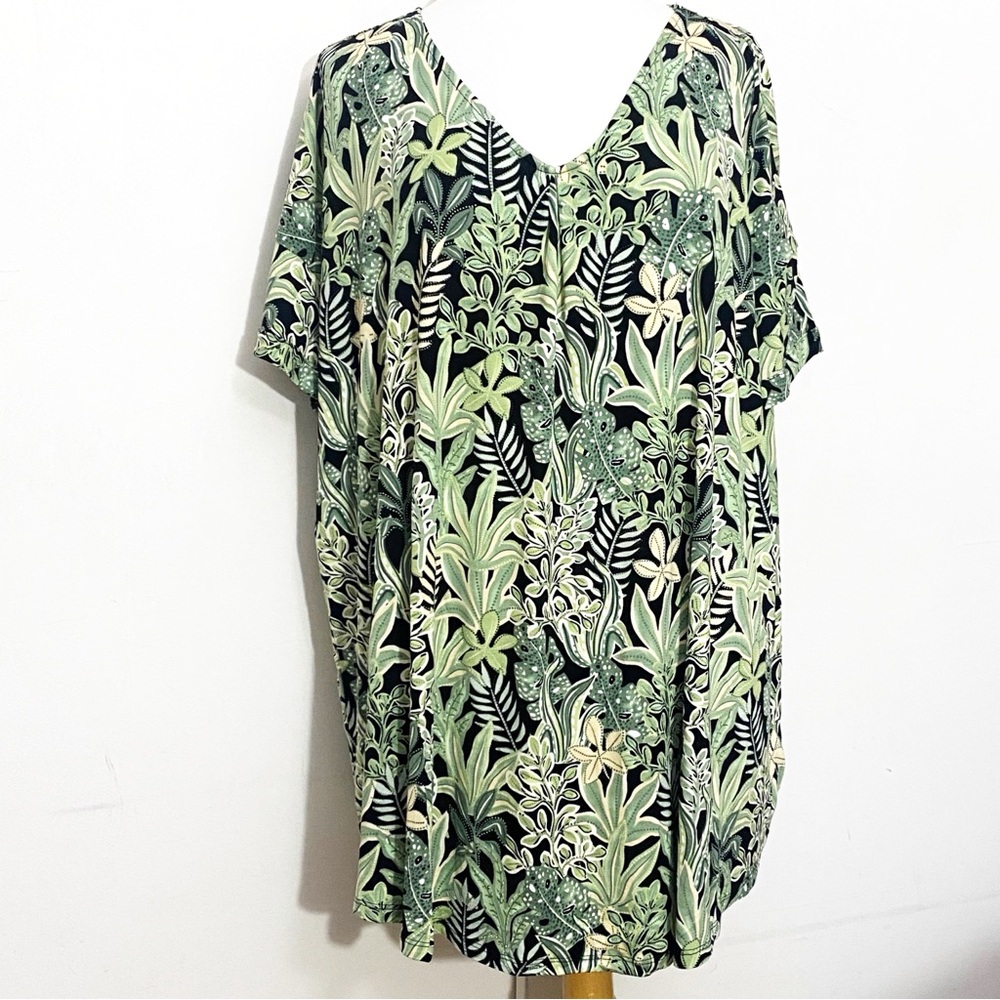 Ellos Leafy Green and Black Print Short Sleeve Knit Tunic Top 1X